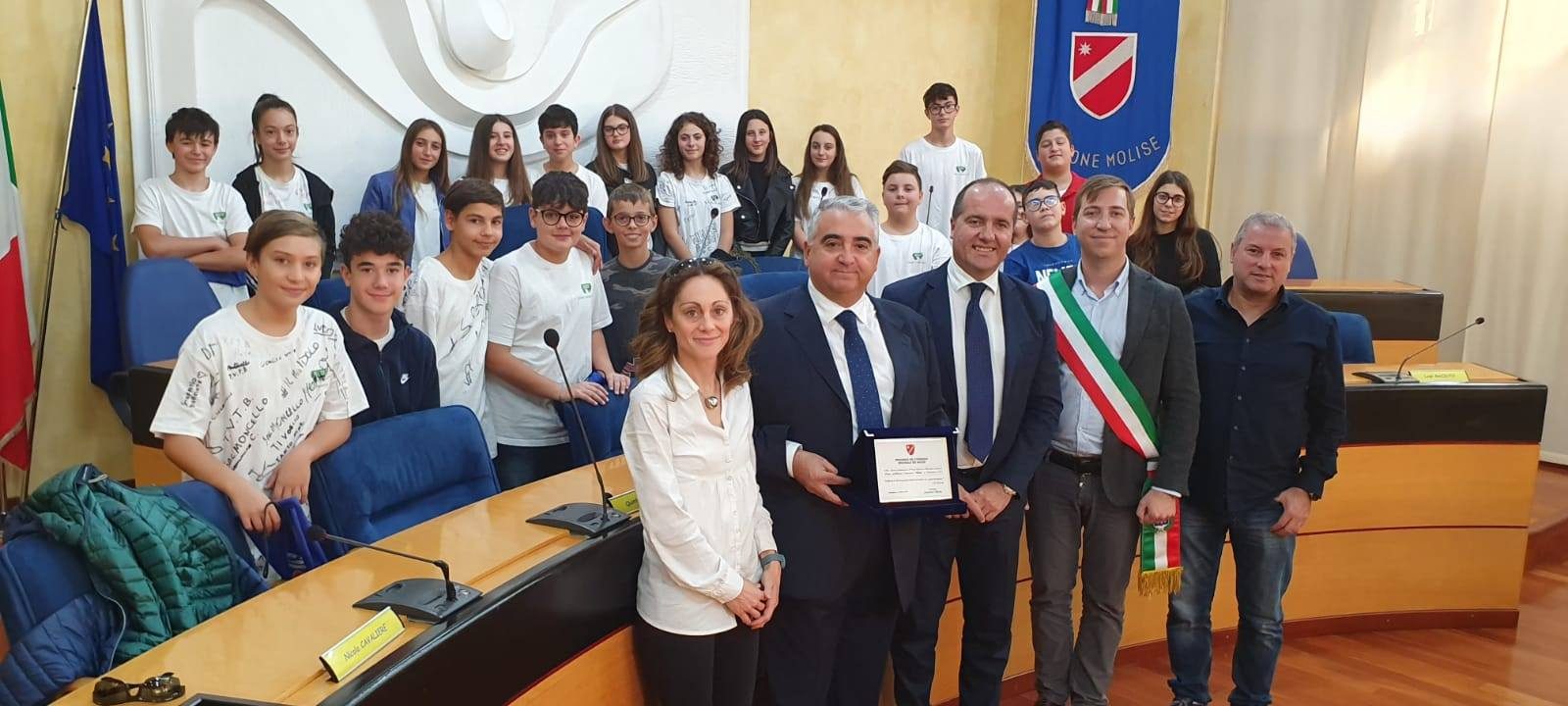 IL PRESIDENTE MICONE PREMIA GLI STUDENTI DELL’ISTITUTO COMPRENSIVO “MATESE” DI MIRABELLO SANNITICO