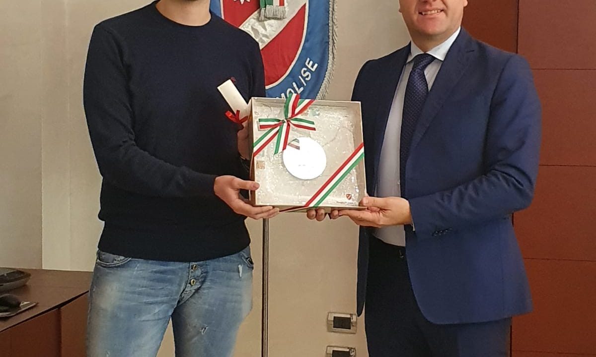 PASQUALINO FATTORE E STEFANO CAIOLA PREMIATI DAL PRESIENTE MICONE