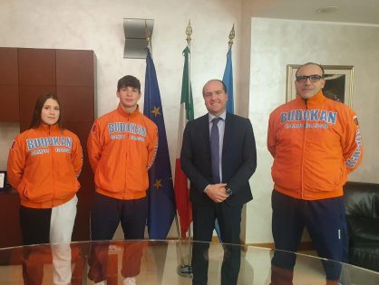 IL PRESIDENTE MICONE RICEVE DUE GIOVANI ALTETI DEL KARATE MOLISANO