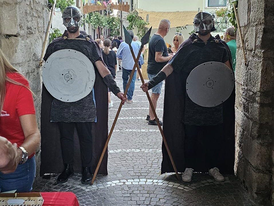 SERATA AL BORGO A SANT'ANGELO IN GROTTE